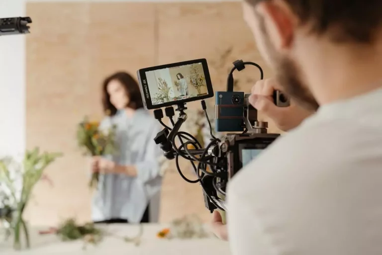 Produkcja filmowa dla firm – jak wygląda proces od pomysłu do realizacji